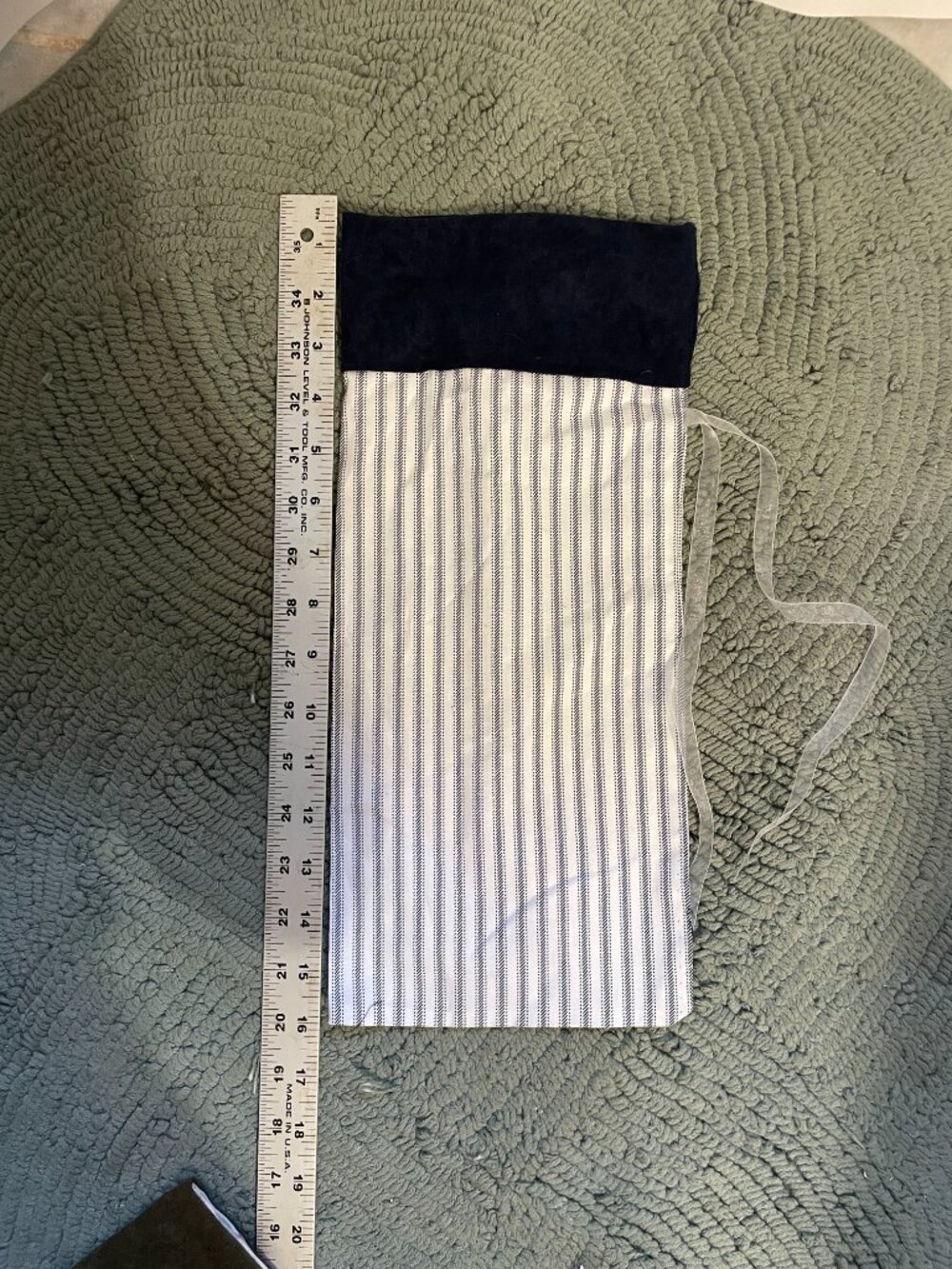 5 Hand crafted Fabric Wine Gift Bags - Picture 5 of 6